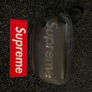supreme waist bag (SS21)